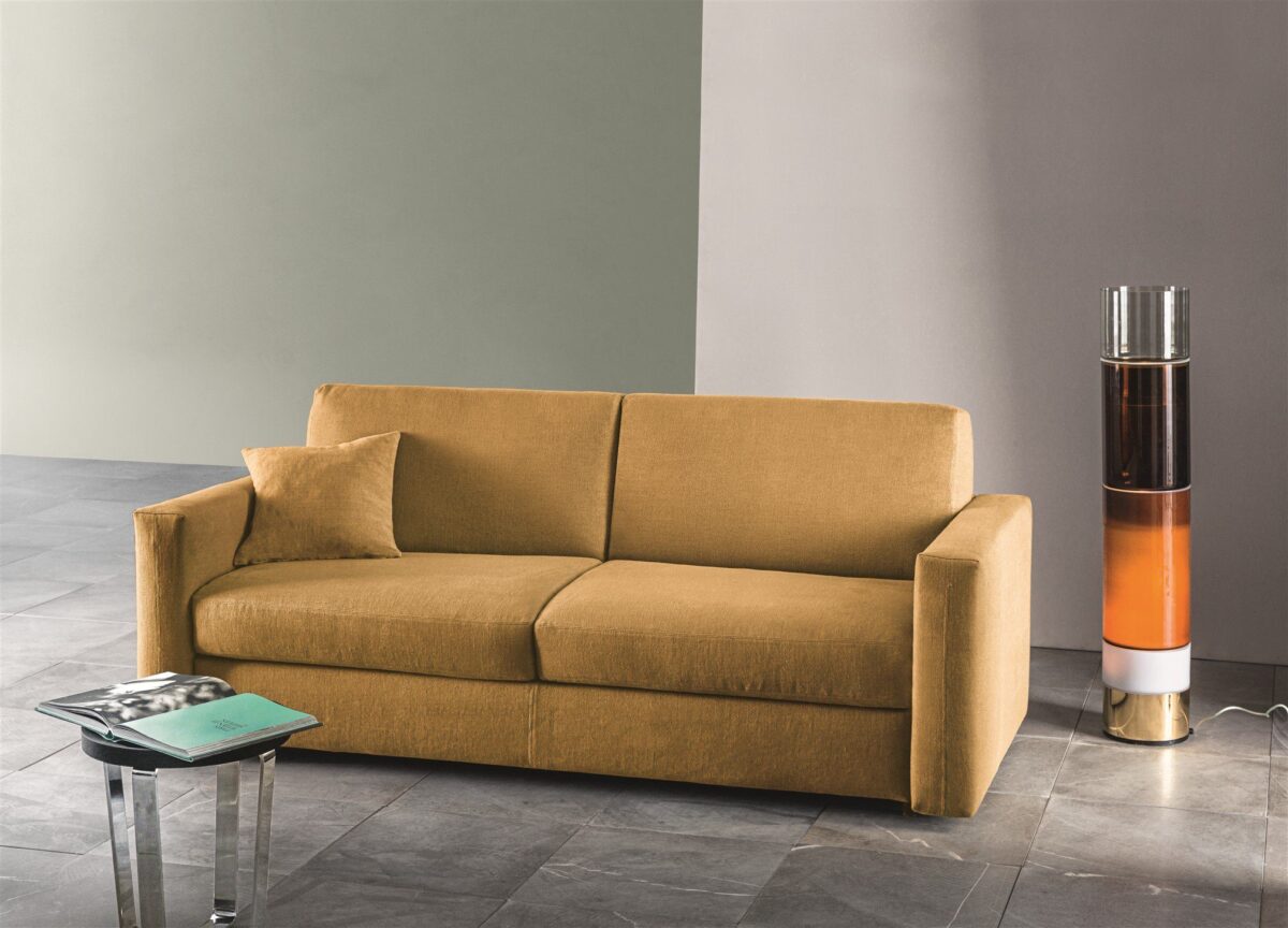 Modernes Vibieffe Squadroletto Designer-Schlafsofa mit elegantem italienischen Design für stilvolle Wohnräume.
