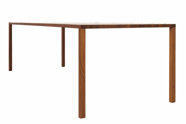 Eleganter minimalistischer Tisch mit schlanker Oberfläche für modernes Wohnen