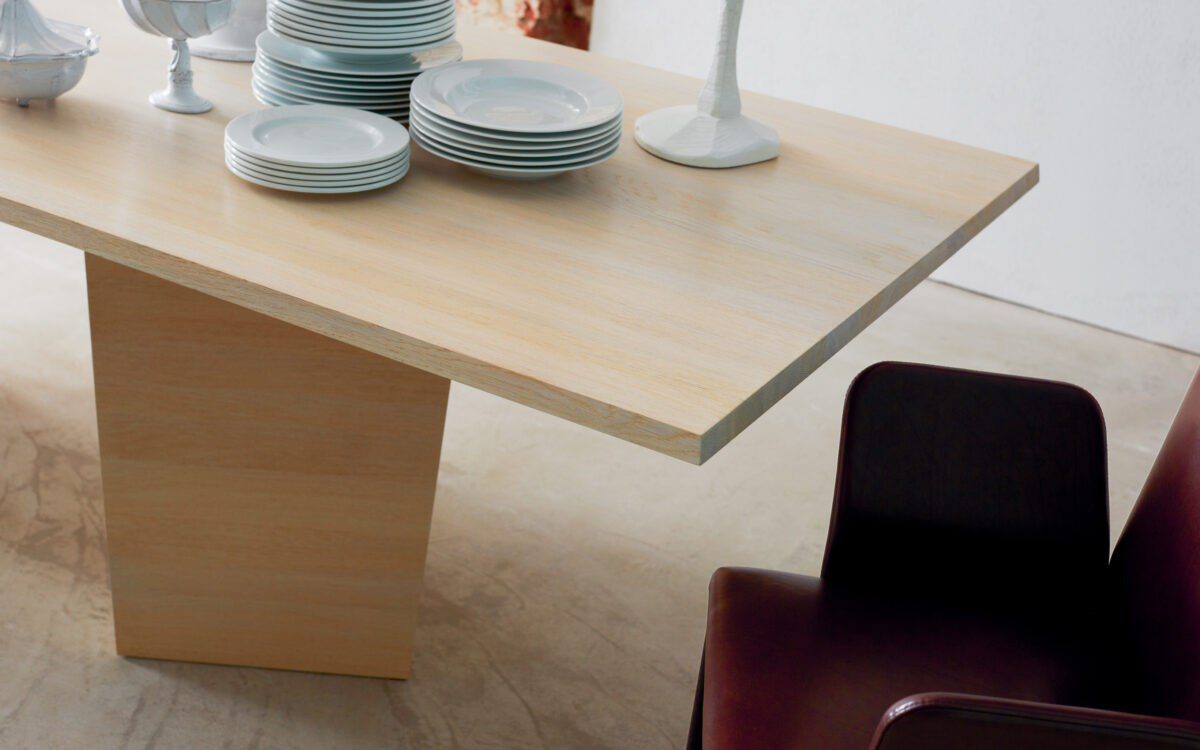 More - Tisch Varan – Bild 3