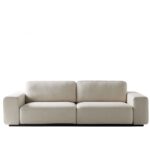 Modernes Nube Pacific Coast Sofa in elegantem Blau für stilvolle Wohnzimmer.