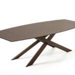 Moderner Cross Tisch von Sovet Italia mit elegantem Glasdesign für stilvolle Wohnräume