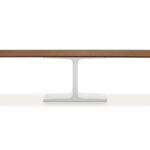 Eleganter Palace Wood Esstisch von Sovet Italia mit modernem Design.