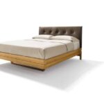 Schwebendes Float Bett aus Massivholz von Team 7, Design Kai Stania.