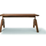 Moderner Team 7 Atelier Schreibtisch aus massivem Holz für ergonomisches Arbeiten im Home-Office.