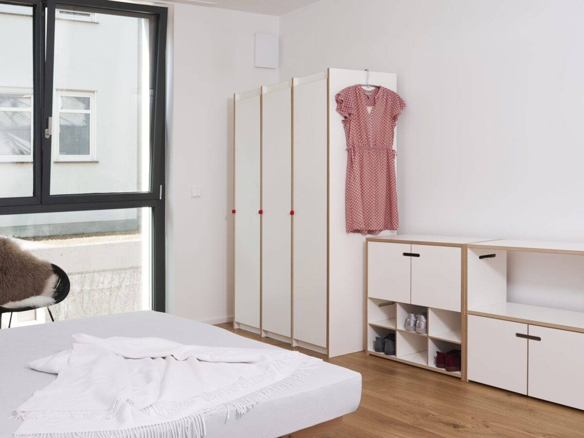 Tojo Schrank Steh