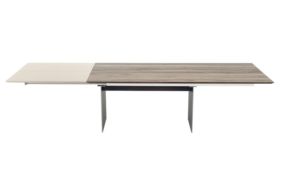Moderner Esstisch Arona aus Massivholz, 150x100 cm groß, elegantes Design für Ihr Esszimmer.