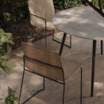 Eleganter Bivaq Sal Gartenstuhl mit modernem Design für Terrasse und Außenbereich.