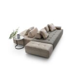 Elegantes Reed Sofa in modernem Design von Le Comfort für stilvolles Wohnen.