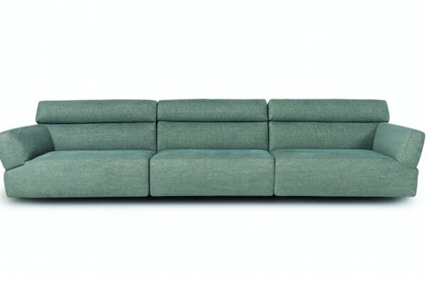 Modernes Casamilano Designer-Sofa mit elegantem Stoffbezug für luxuriöse Wohnzimmer.