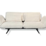 Modernes Messina Schlafsofa von Signet mit elegantem Design und praktischer Bettfunktion.