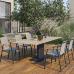 Moderner Esstisch Glarus von Sit Mobilia mit elegantem Design für stilvolles Wohnen.