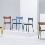 Mattiazzi MC8 Chiaro Stuhl aus hellem Holz mit modernem, minimalistischem Design.