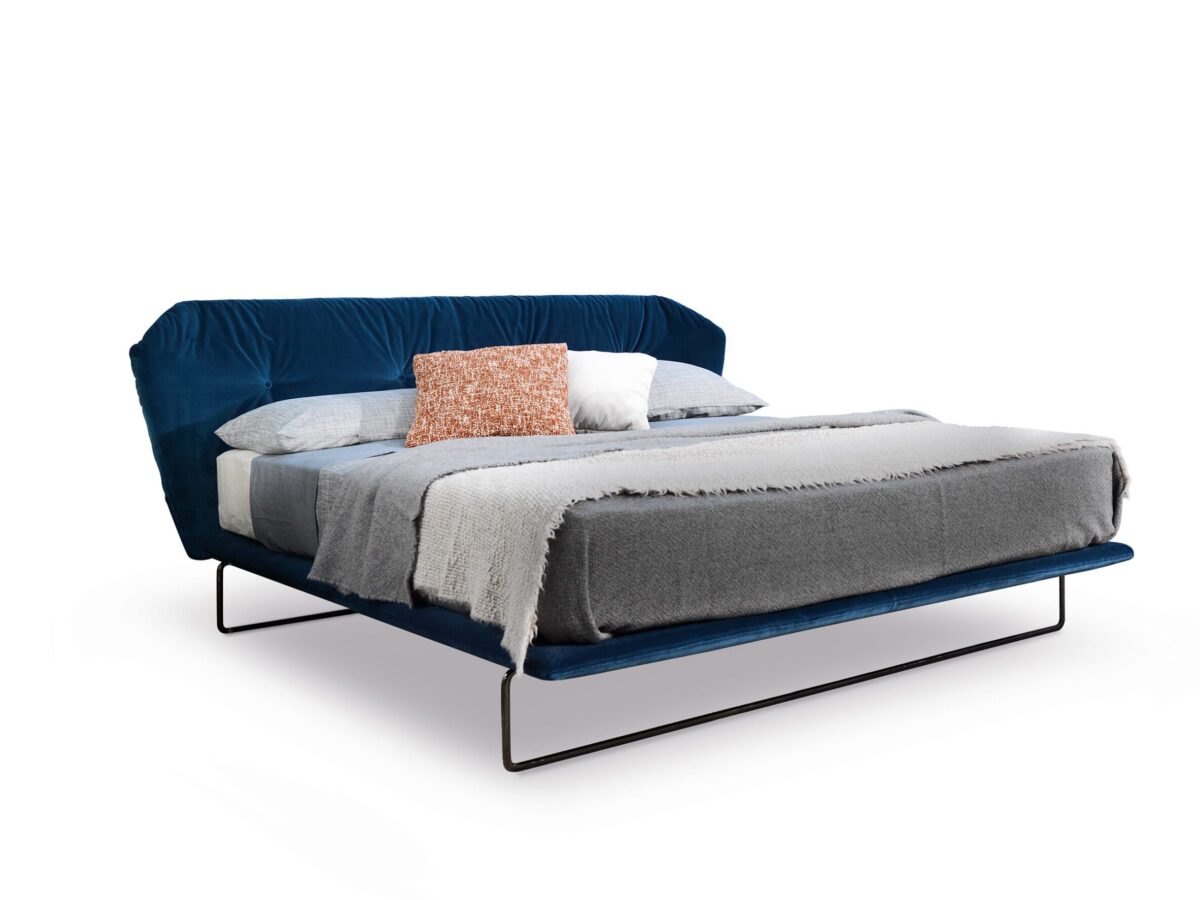 Modernes New York Bett von Saba Italia mit elegantem Design und hochwertiger Verarbeitung.
