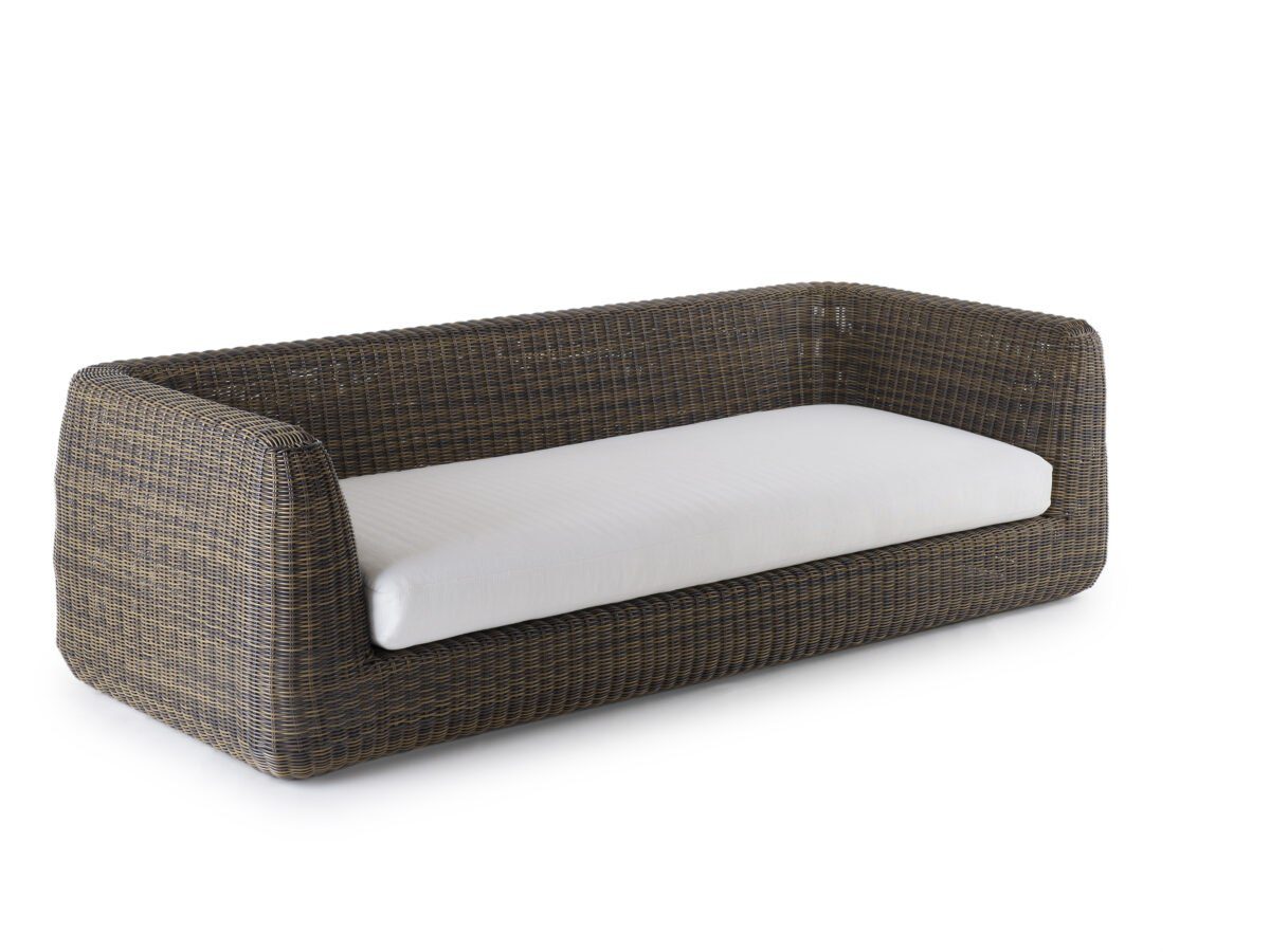 Elegantes Agora Outdoor-Sofa von Unopiù mit modernem Design für Terrasse und Garten.