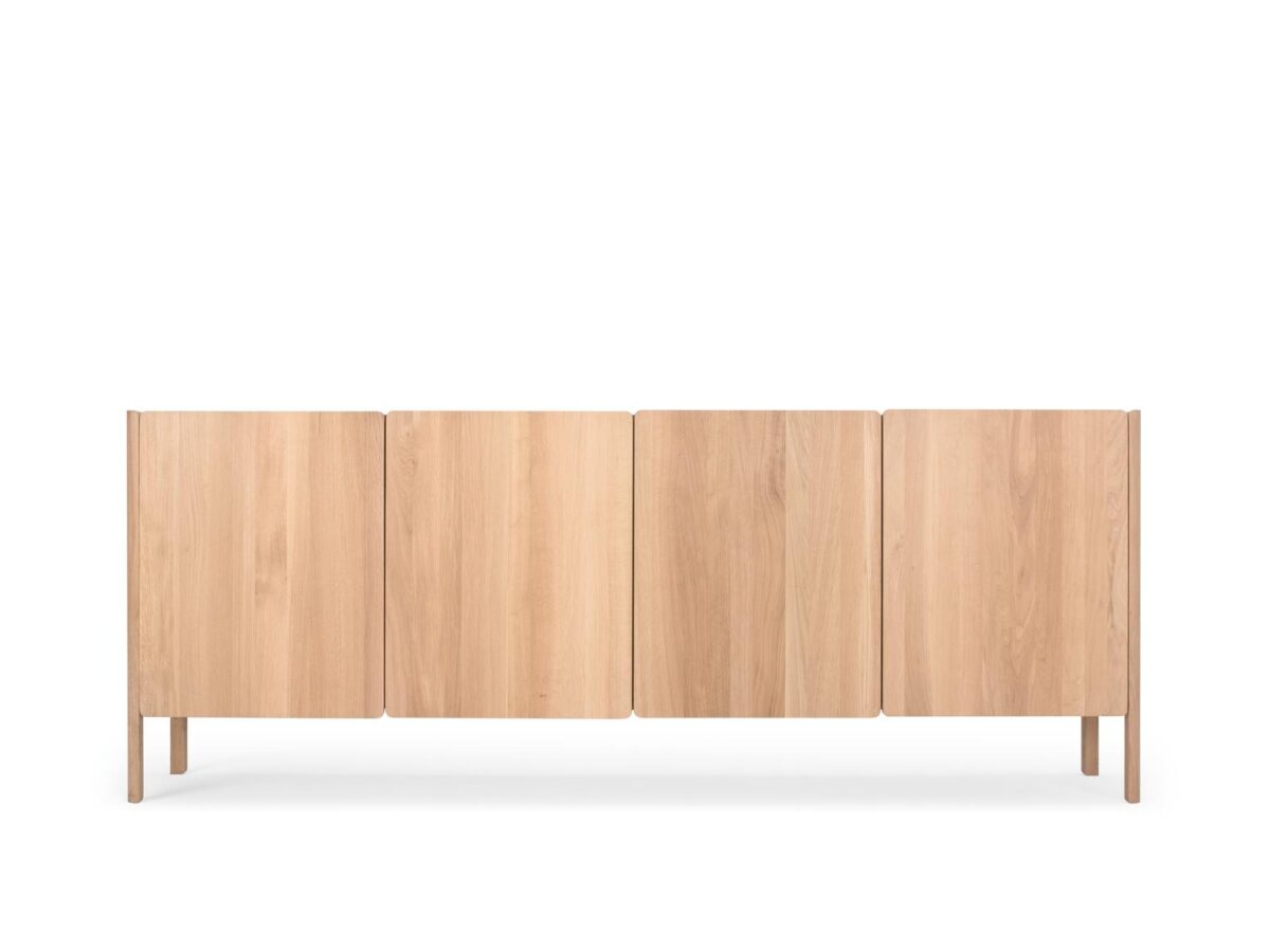 Modernes Gazzda Dvor Sideboard aus geölter Eiche mit eleganten Schubladen für Ihr Wohnzimmer