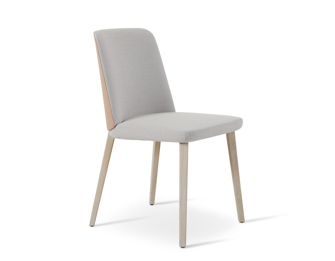Montis Back Me Up Designstuhl mit ergonomischer Rückenlehne und elegantem Design für optimalen Sitzkomfort.