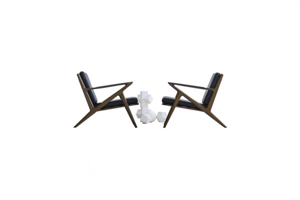 Moderner DK3 Z Chair Designsessel mit minimalistischem Profil und eleganter Linienführung.
